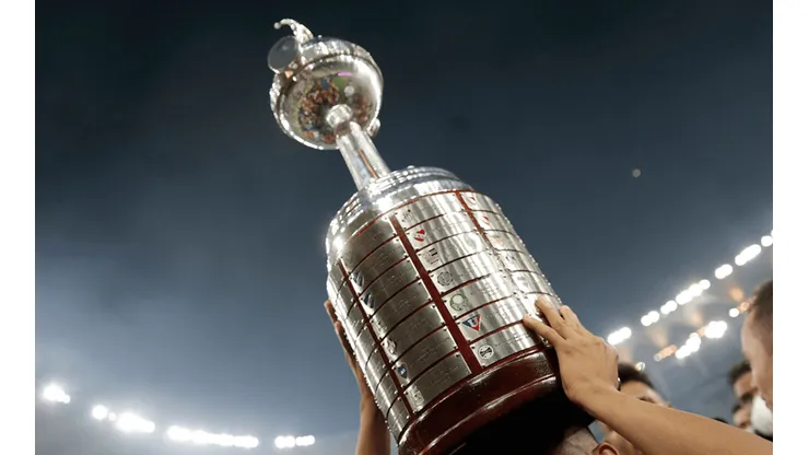 Trofeo de la Copa Libertadores.