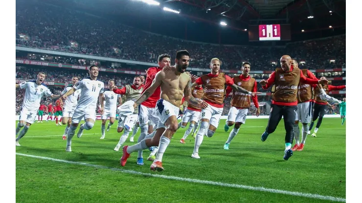 Serbia sorprendió a Portugal y se clasificó al Mundial.