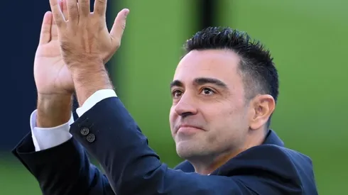 Xavi Hernández debuta en el banquillo de Barcelona