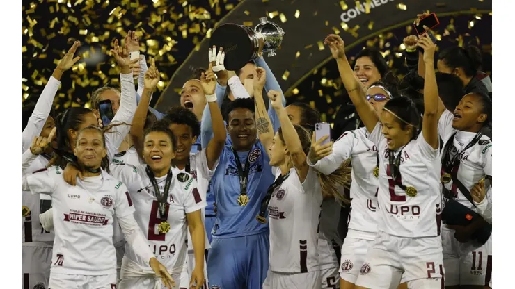 Ferroviária, las campeonas de la última edición.