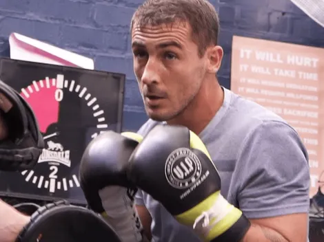 Fue suspendido por doping en el fútbol, estuvo en prisión y ahora es boxeador profesional