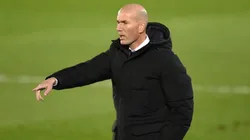 Zidane vuelve a coquetear con la chance de dirigir a Manchester United.