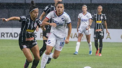 Corinthians en festejo de gol ante Nacional.