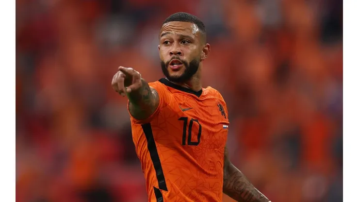 Memphis Depay guía a Países Bajos hacia Qatar 2022.
