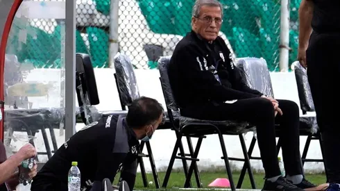 Óscar Tabárez y una nueva derrota de la selección de Uruguay