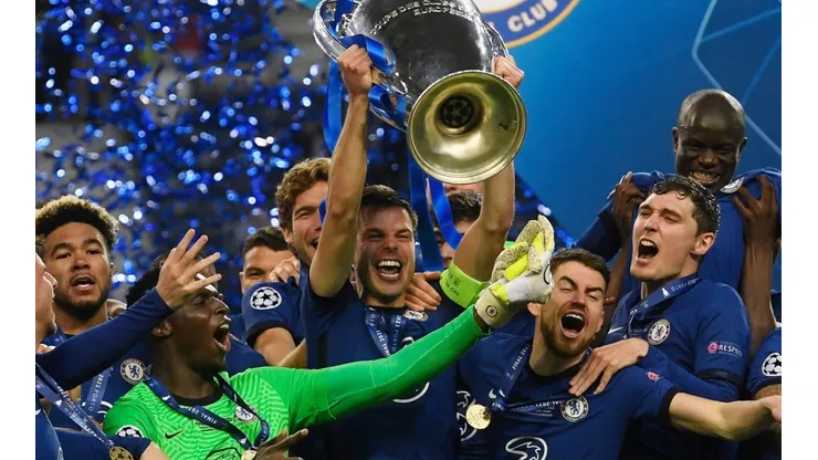 Jugadores del Chelsea celebran la UEFA Champions League.