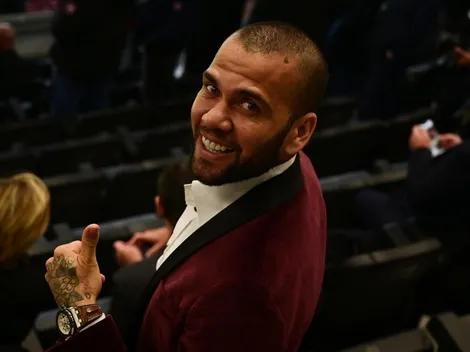 Dani Alves pasó la revisación médica y bromeó sobre su estado físico a los 38 años
