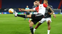 Marcos Senesi en un encuentro con Feyenoord.