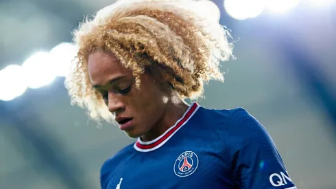 Xavi Simons en un encuentro con PSG.