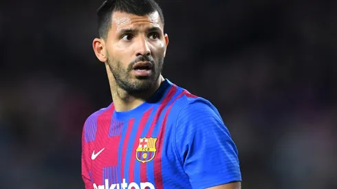 Sergio Agüero en un encuentro con Barcelona.