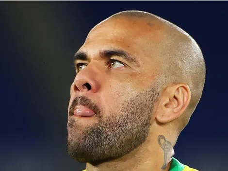 ¿Por qué Dani Alves recién podrá jugar en enero con Barcelona?