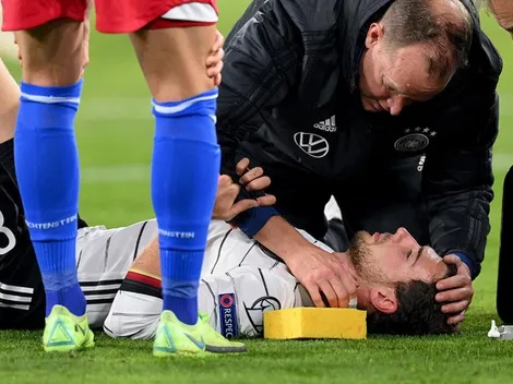 Criminal patada al cuello de jugador de Liechtenstein sobre Leon Goretzka