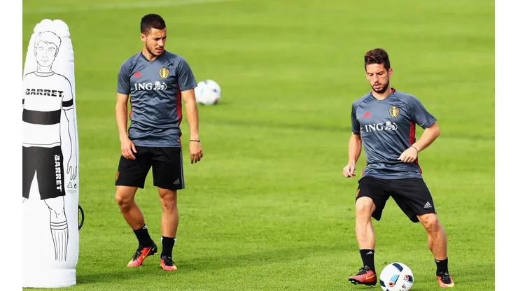 Eden Hazard y Dries Mertens.
