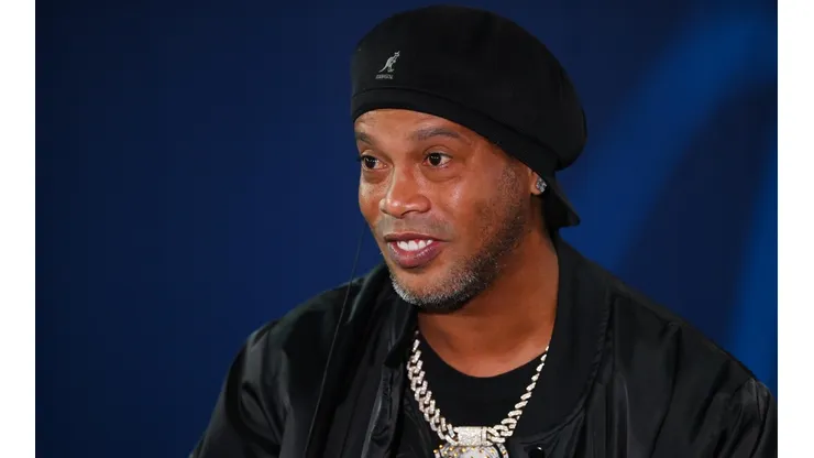 Ronaldinho se declaró fan de las redes sociales y explicó quién se las maneja