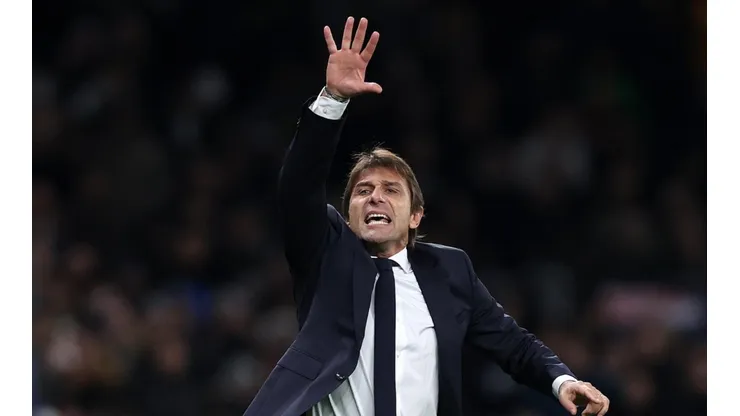Antonio Conte, el nuevo DT de Tottenham.