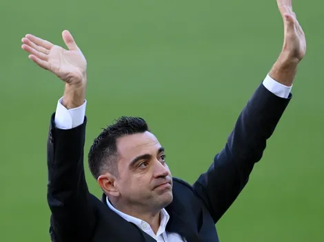 Ovación total: así fue la entrada de Xavi al Camp Nou
