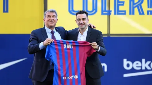 Xavi Hernández en su presentación en Barcelona.