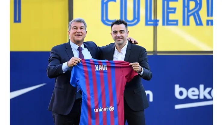 Xavi Hernández en su presentación en Barcelona.