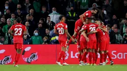 Sevilla ganó el clásico y se acercó a la punta.