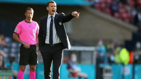 Andriy Shevchenko es nuevo DT de Genoa