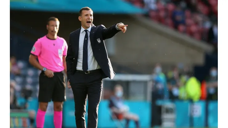 Andriy Shevchenko es nuevo DT de Genoa