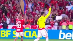 Festejo con ataúdes.