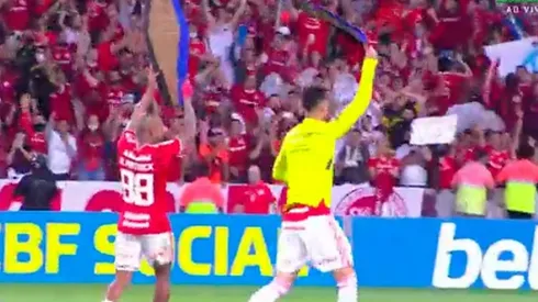 Festejo con ataúdes.