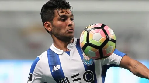 Jesús Tecatito Corona se prepara para un nuevo partido de Porto (Foto: Getty Images).