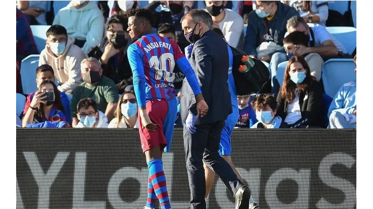 Ansu Fati sale del Celta vs Barcelona por lesión muscular.