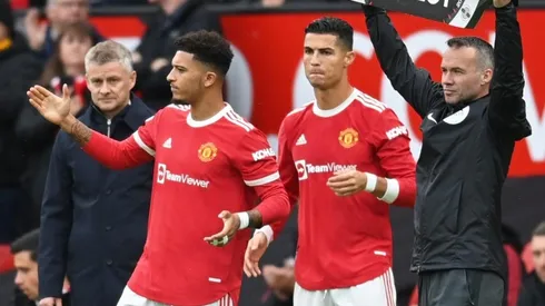 Cristiano Ronaldo y Jadon Sancho, en un partido de Manchester United.