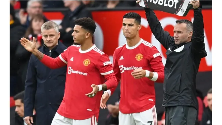 Cristiano Ronaldo y Jadon Sancho, en un partido de Manchester United.