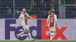 Klaassen y Antony celebrando el tercer gol.