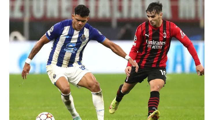 Milan y Porto se reparten los puntos