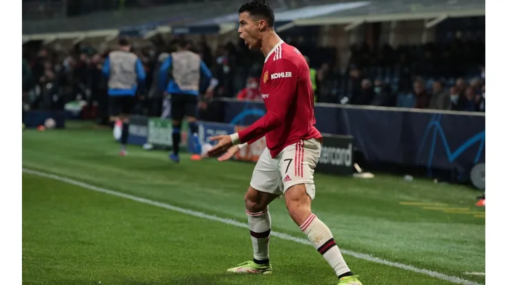 Cristiano Ronaldo celebra uno de sus goles anoche contra Atalanta.