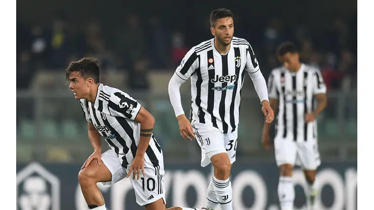 Paulo Dybala y Rodrigo Bentancur