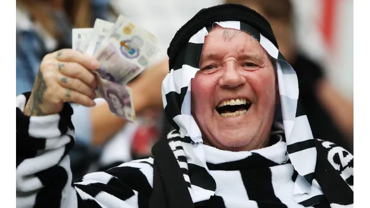 Aficionado del Newcastle United.