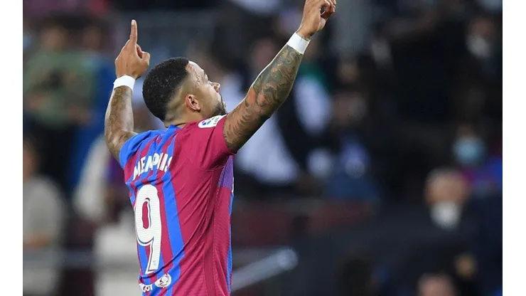 Festejo de Depay.