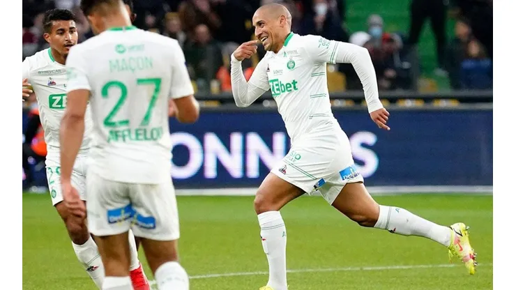 Festejo de gol de Wahbi Khazri.