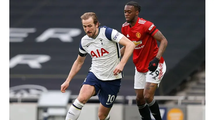 Acción de juego de Tottenham y Manchester United.