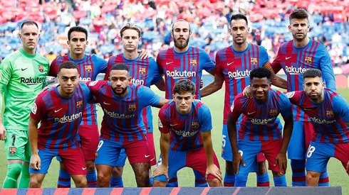 Equipo de Barcelona en clásico español.