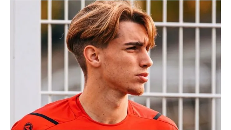 Iker Bravo, el ex La Masía que la rompe en las juveniles de Bayer Leverkusen.