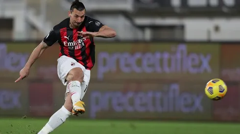 Zlatan Ibrahimovic en un encuentro con AC Milan.