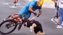 El momento del accidente, imprudencia irremediable de una mujer distraída