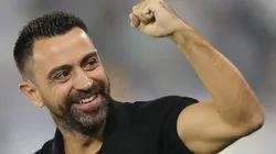 Xavi Hernández celebra uno de sus títulos en Qatar.