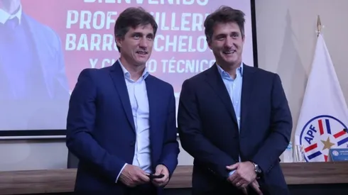 Guillermo y Gustavo Barros Schelotto, en su presentación en Paraguay.