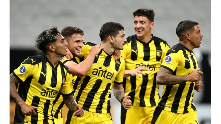Peñarol se prepara para el clásico ante Nacional.