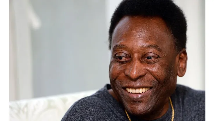 Pelé, uno de los jugadores más grandes de la historia del fútbol.