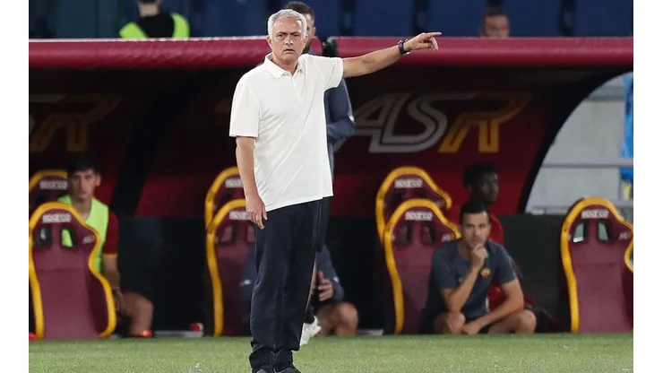 Mourinho en dirección de la Roma.