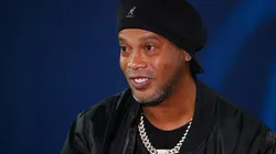 Ronaldinho en charla con PSG.