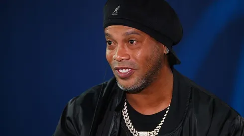 Ronaldinho en charla con PSG.